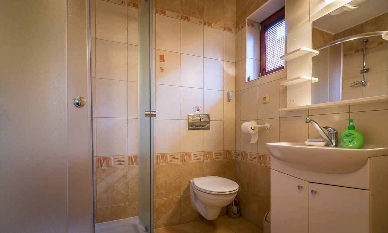 Ada Apartments Liptovský Trnovec Eksteriør billede