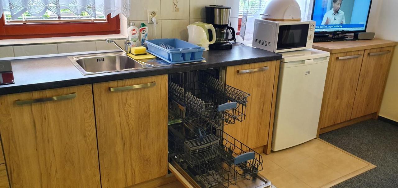 Ada Apartments Liptovský Trnovec Eksteriør billede
